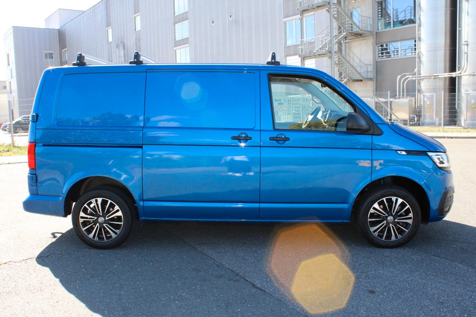 Volkswagen T6 Transporter AHK Klima Navi Sitzhzg. LED 17"