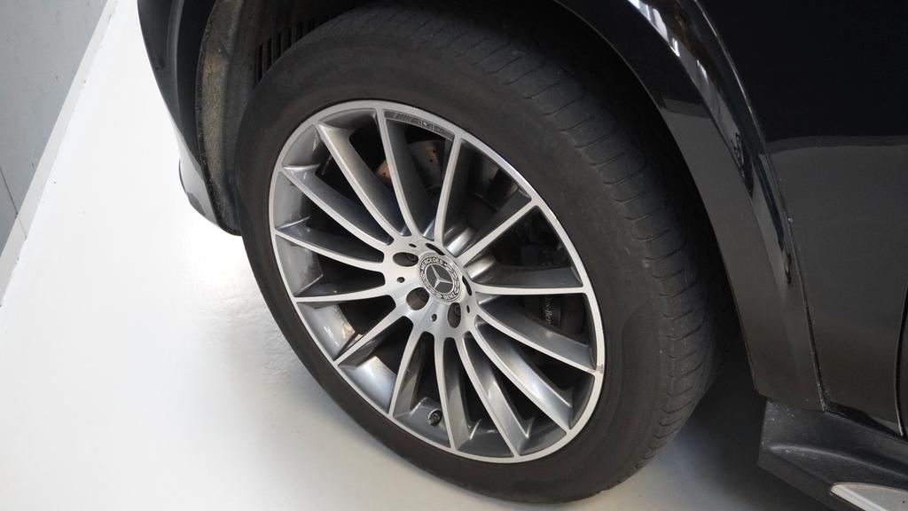 Mercedes-Benz GLS 400