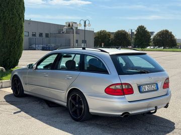 Mercedes E 220 - 8