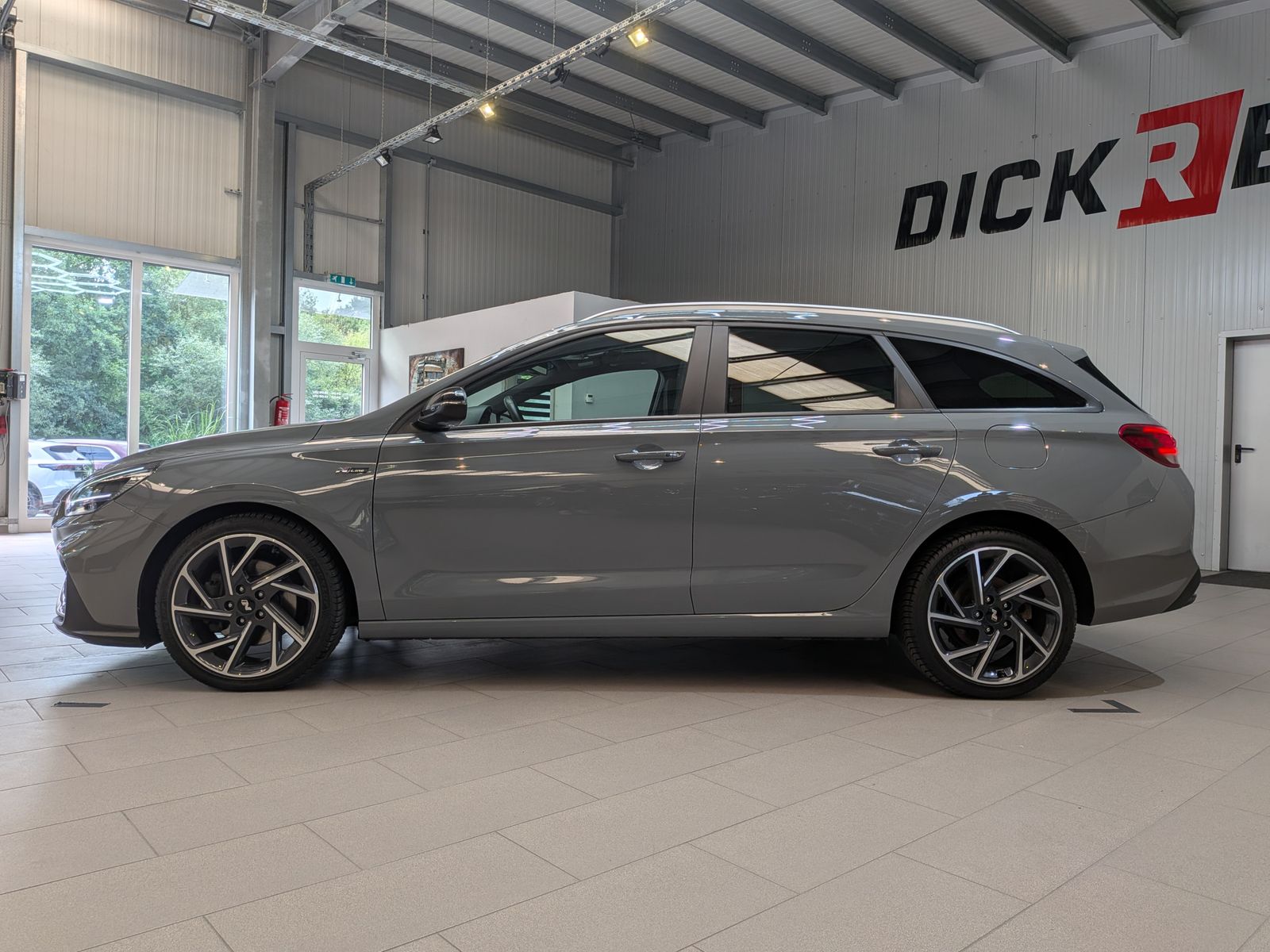 Fahrzeugabbildung Hyundai i30 1.5 N-Line LED*CARPLAY*CAM*PANO*KEYLESS*18"