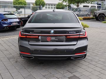 BMW 740 - 8