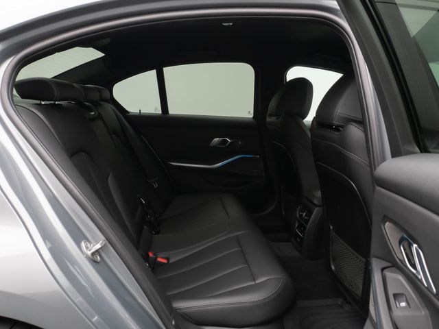 Foto Nummer 26: BMW 340i