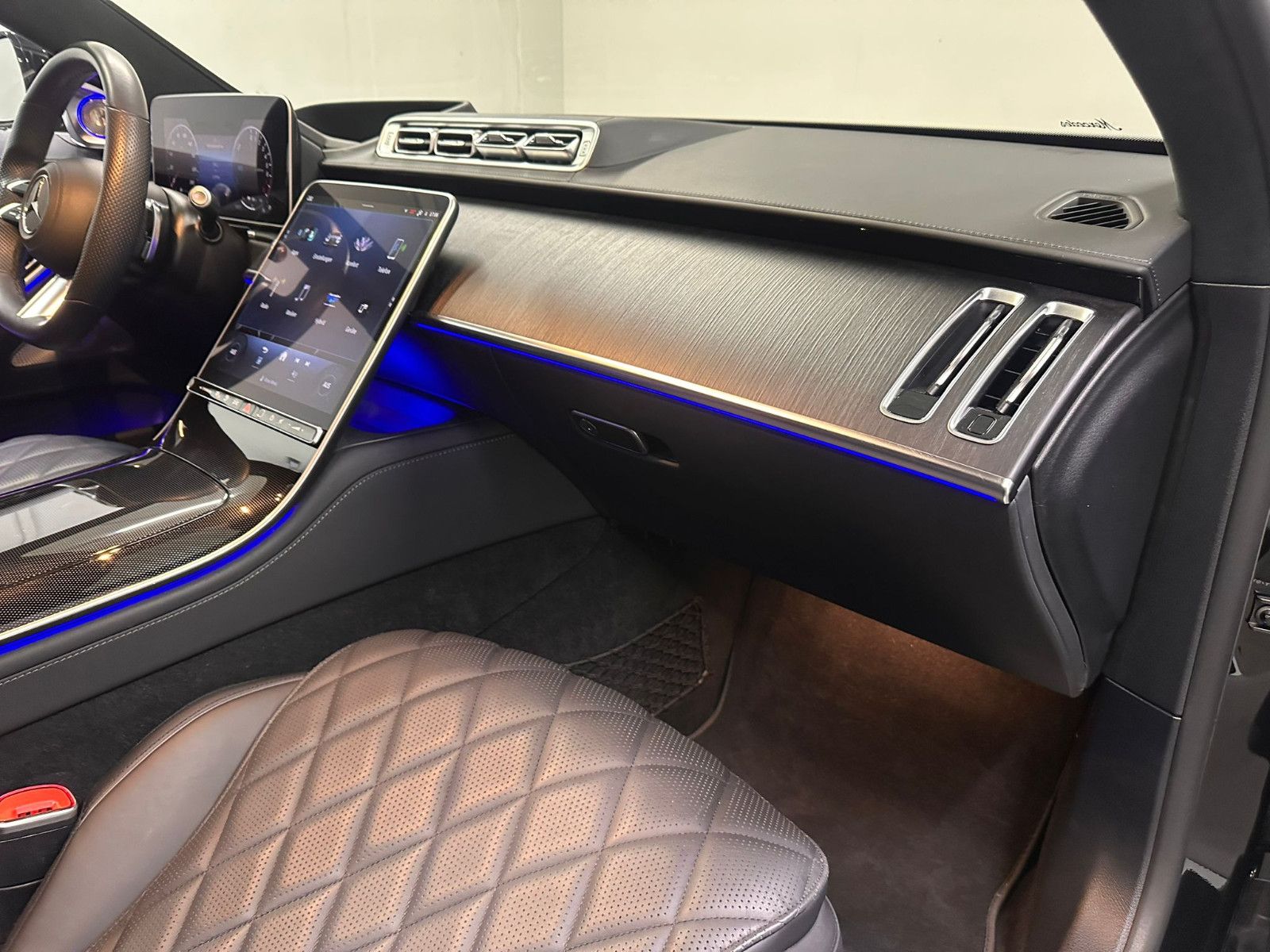 Fahrzeugabbildung Mercedes-Benz S 580 e 4MATIC AMG-LINE *PANO*MAGICV*