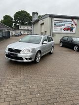 Skoda Octavia Combi RS - Skoda Octavia aus 2009: RS