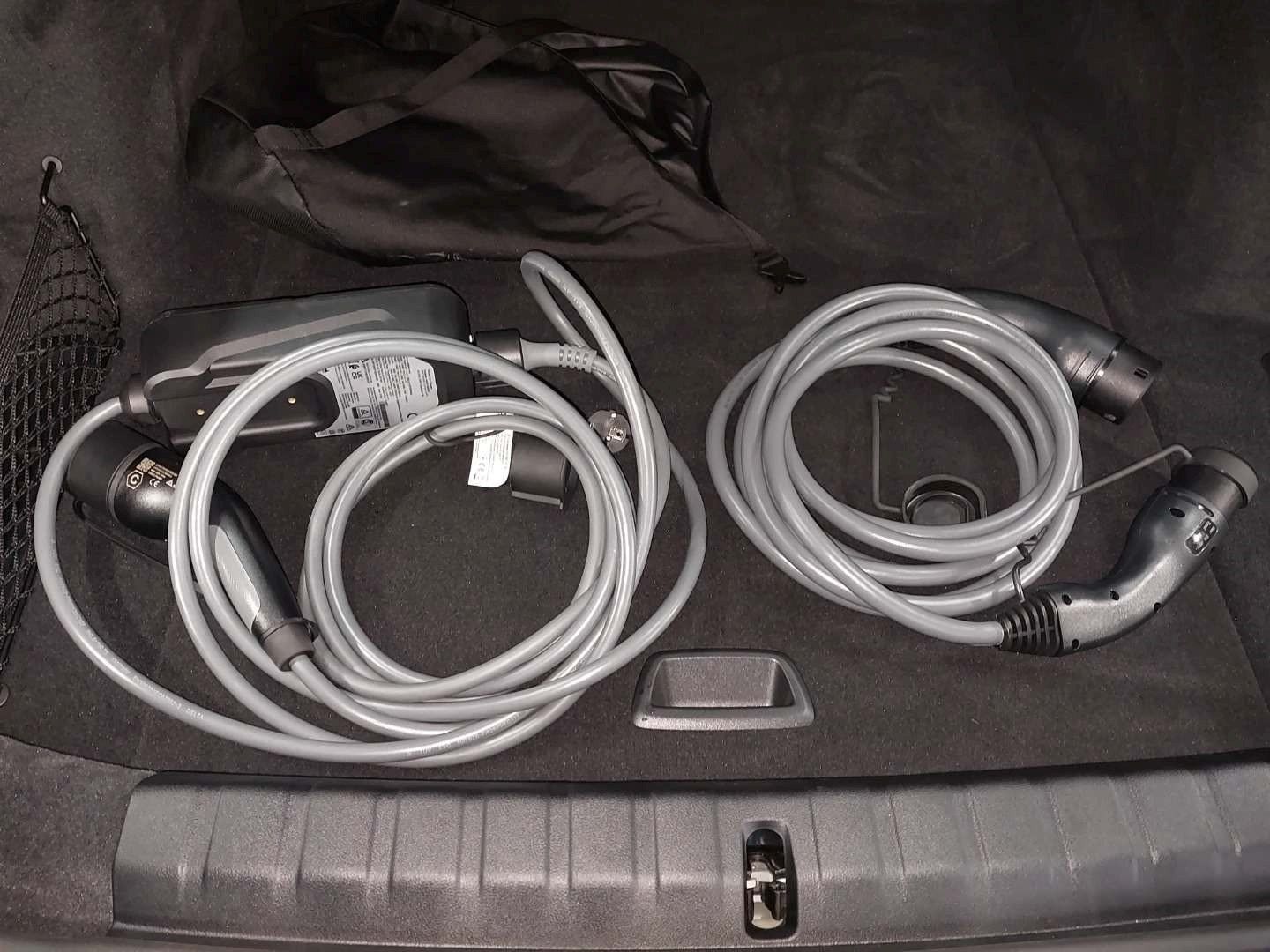 Fahrzeugabbildung BMW i4 xDrive40 M Sportpaket Pro, Glasdach, Touring