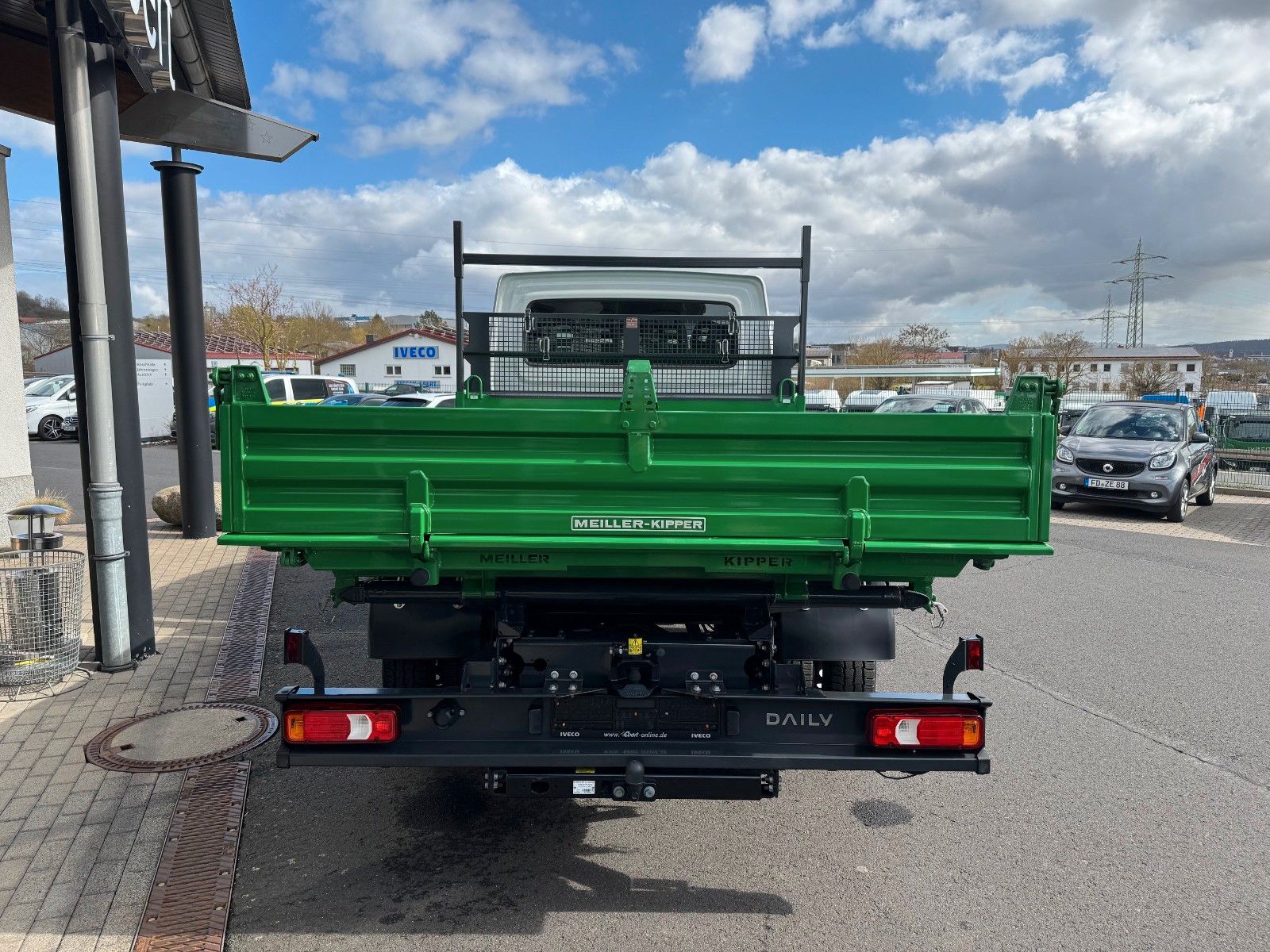 Fahrzeugabbildung Iveco Daily 70C18 H 3.0L *AHK*7-Sitze*Standheizung*