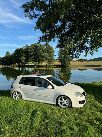 Volkswagen Golf 5 GTI Edition 30. Static