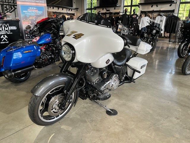 Fahrzeugabbildung Harley-Davidson Street Glide 103 cui