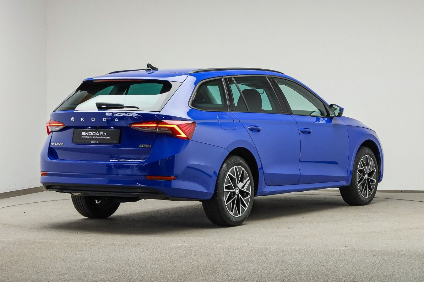 Skoda Octavia Combi 1.5 TSI e-TEC DSG Clever*NAVI*MATR imagem 3