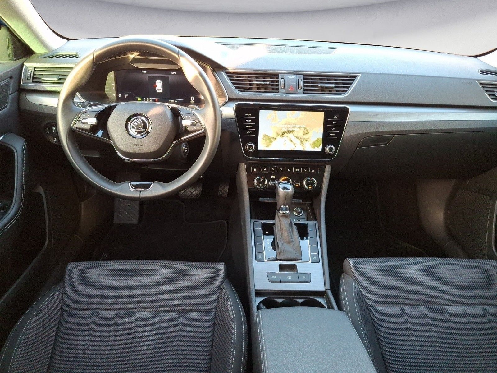 Skoda Superb - Bild 10