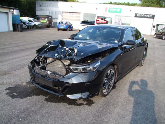 BMW 530 Baureihe 5 Lim. 530 e M Sport