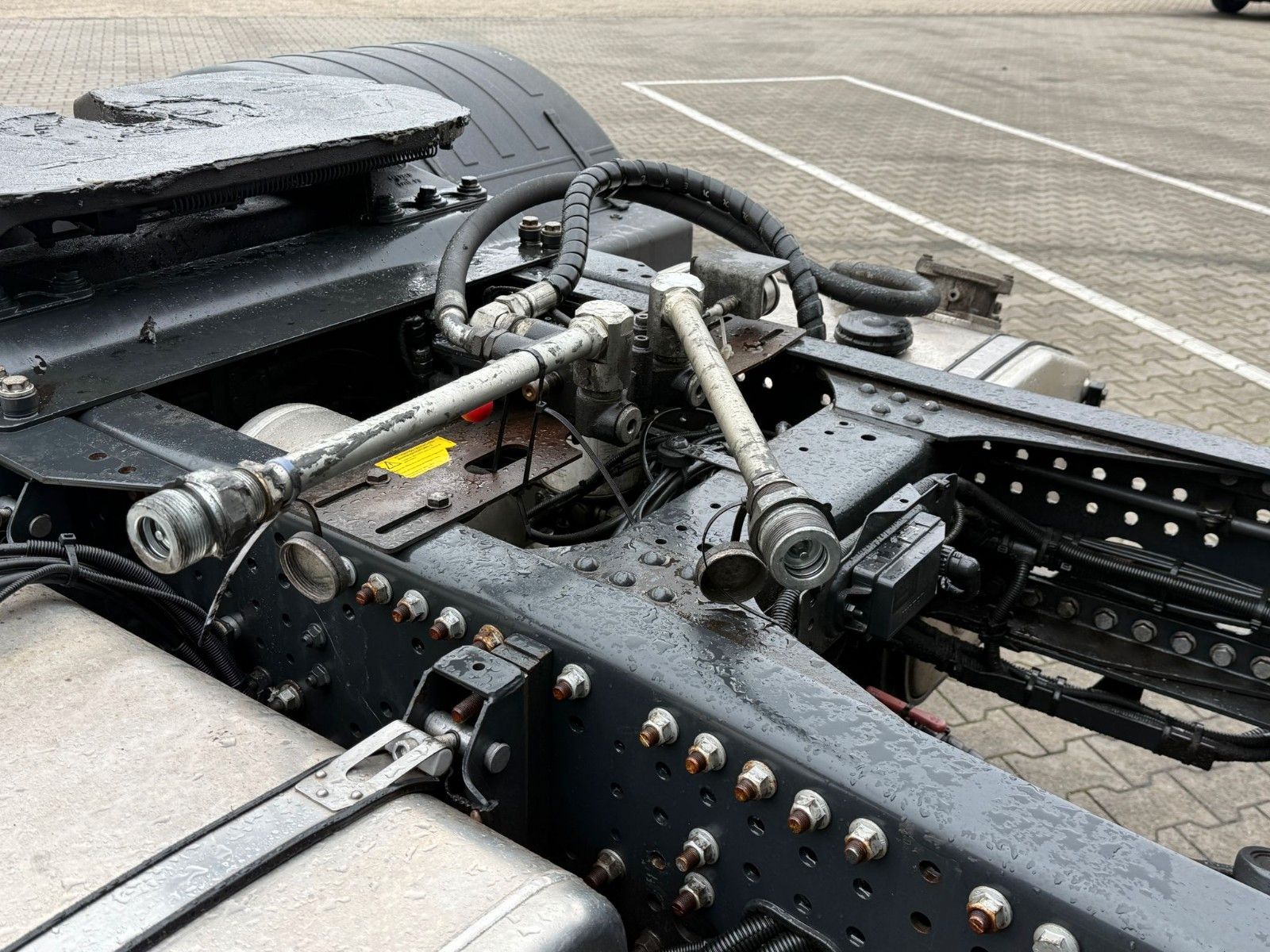 Fahrzeugabbildung Iveco X-WAY 490 2 Kreis-Hydraulik *Miete*