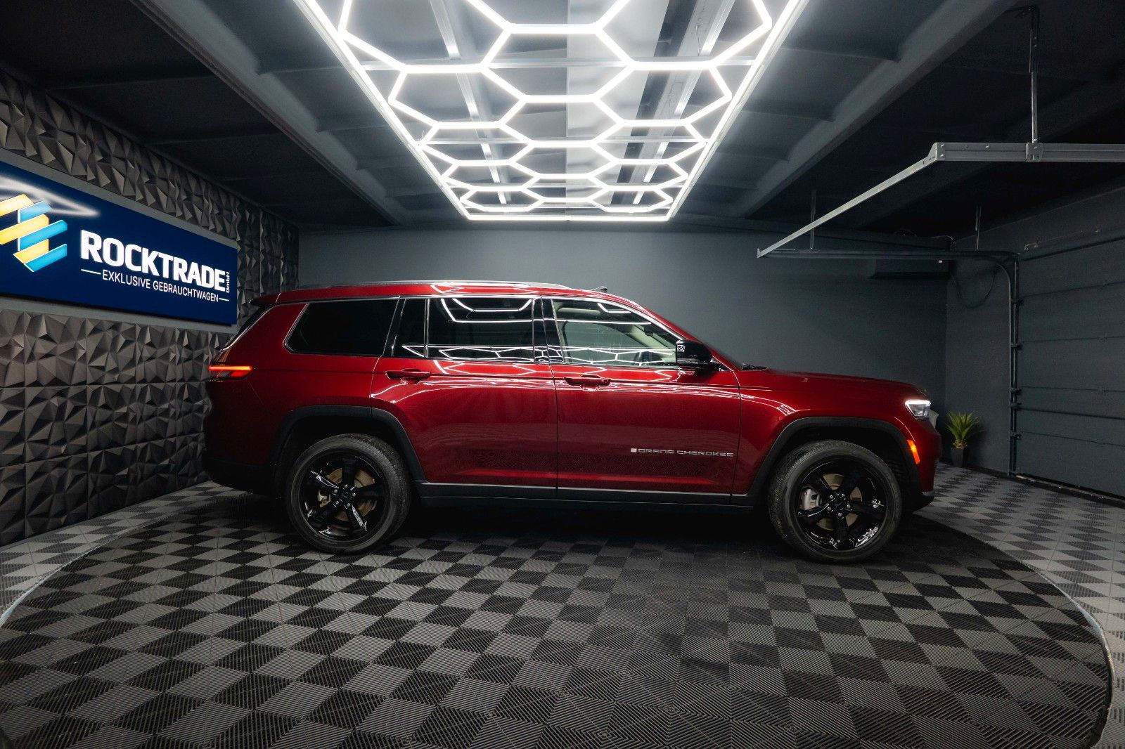 Fahrzeugabbildung Jeep Grand Cherokee 3.6 4x4 LIMITED L Modell 2022 19%