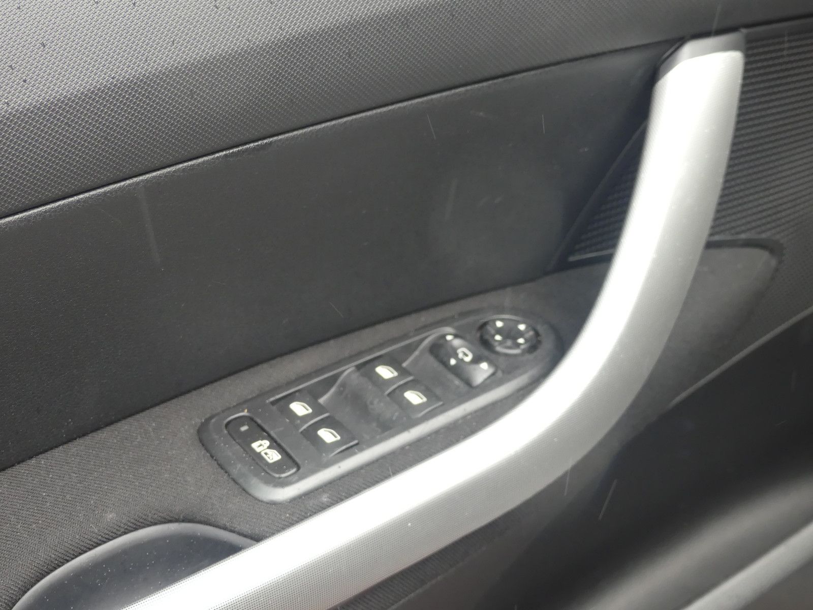 Fahrzeugabbildung Peugeot 308 Sport Plus 150 THP *PDC*SITZHZG*PANO*LM*GRA*