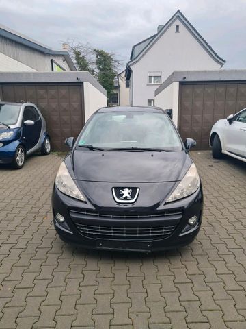 Peugeot 207 HDI erst Hand