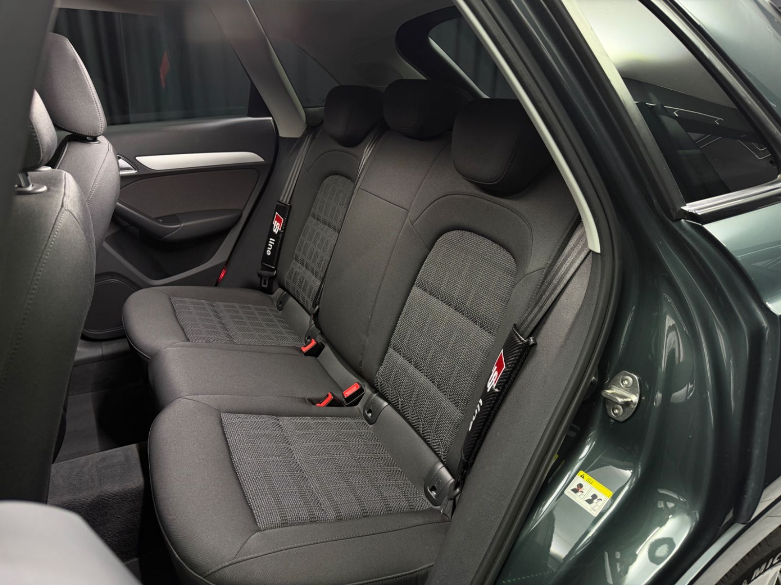 Fahrzeugabbildung Audi Q3 sport|S-Line|S-Tronic|AHK|NAVI|AUTOMATIK