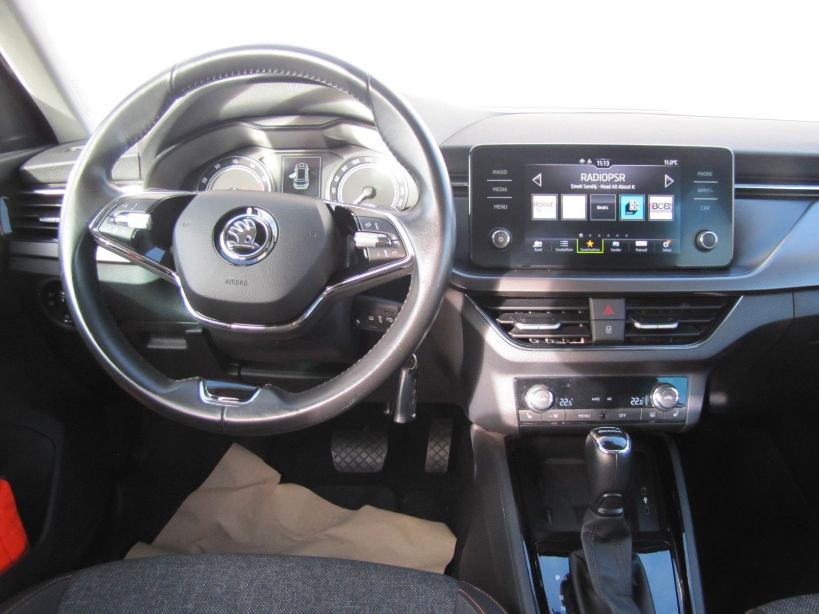 Fahrzeugabbildung SKODA Kamiq 1.5 TSI DSG Clever, Anhängerkupplung