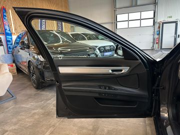 BMW 740 d xDrive *HeadUP*KomfortSitze*Vollauss.*