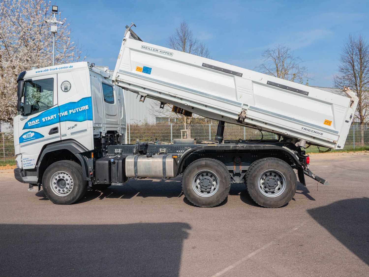 Fahrzeugabbildung DAF FAT XFC 530 SL Meiller TRIGENIUS D 316