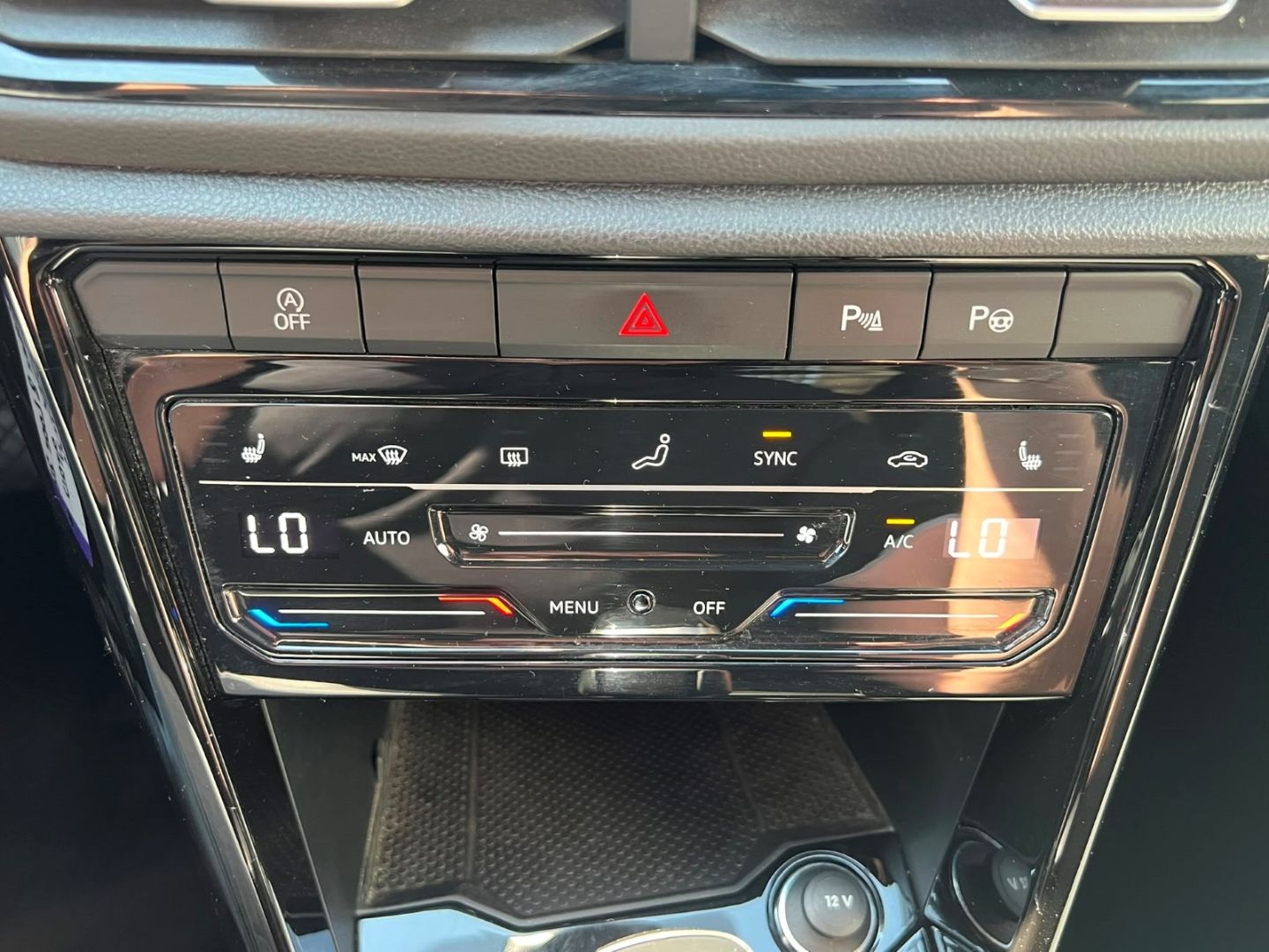 T-Roc 1.5TSI DSG Style - NAV*AHK*BLACK*KAMERA!!!
