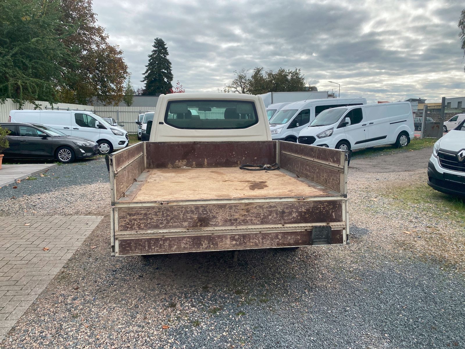 Fahrzeugabbildung Volkswagen T5 Transporter PritscheDOKA,ATM,AHK,SHg