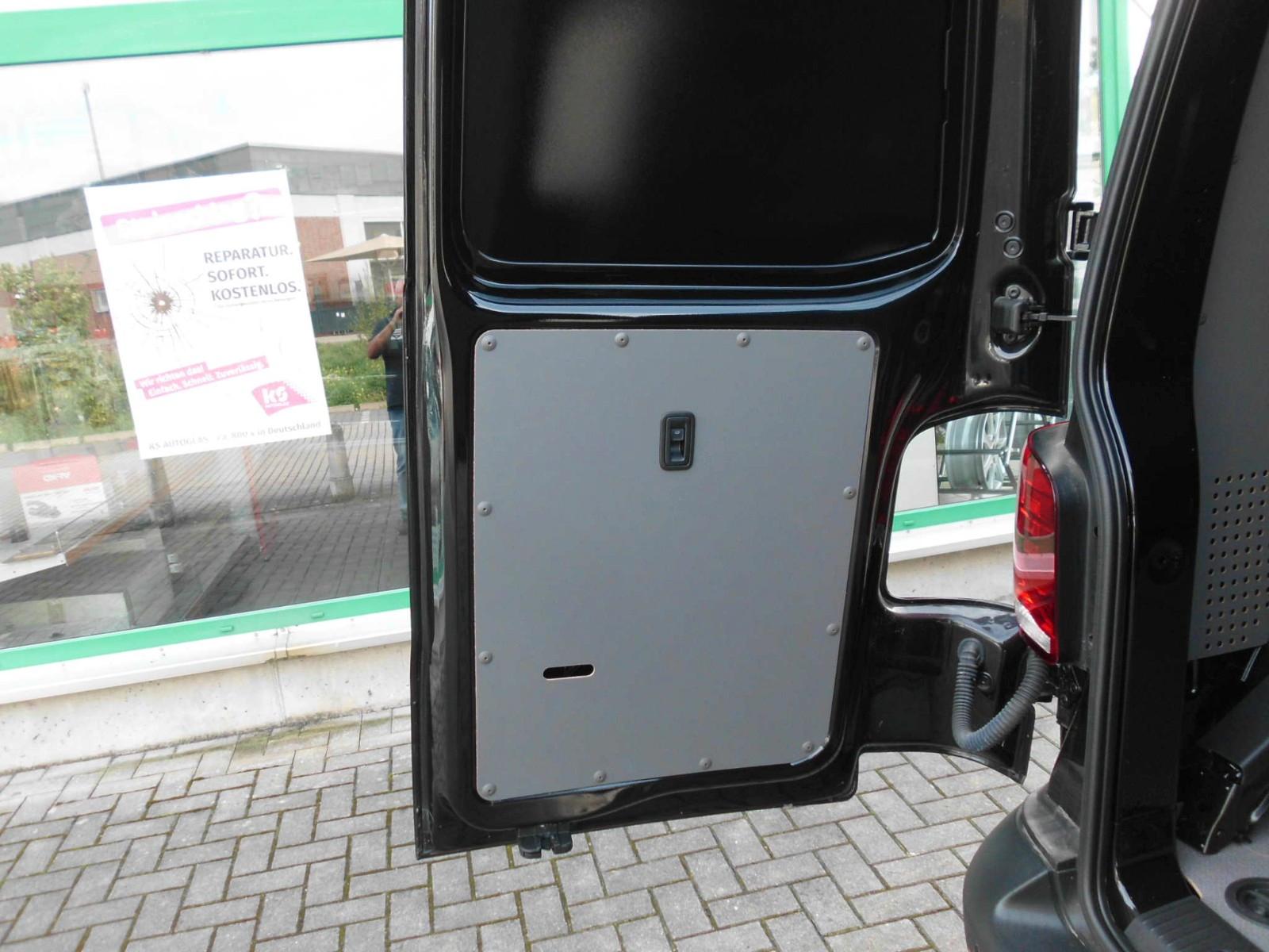 Volkswagen T6.1 Kasten LR Apple,SHZ, Kamera, Navi,Tempo,PDC