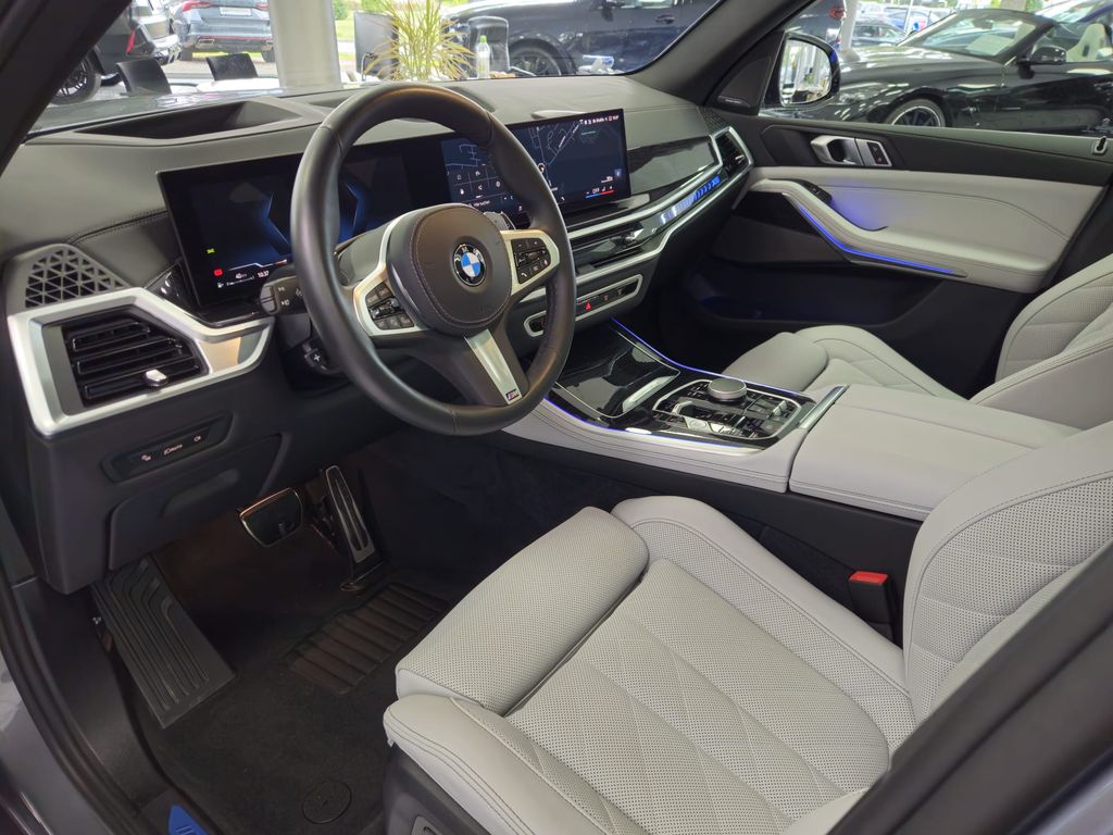 BMW X5 xD40i M Sport*PANO*SOFT*STHZG*7-SITZ*AHK*360°