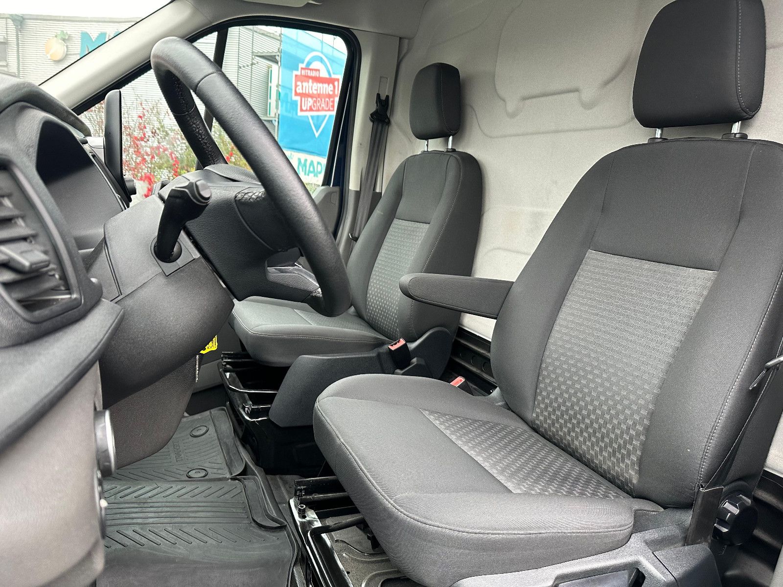 Fahrzeugabbildung Ford Transit 350 L3H3 TREND *NAVI*KLIMA*TEMPO*