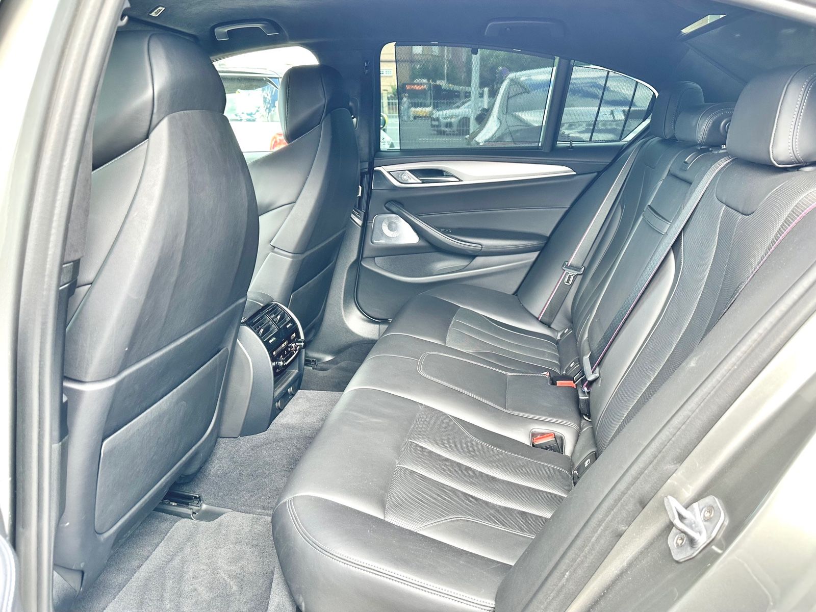 Fahrzeugabbildung BMW M5*AKRAPOVIC ANLAGE+CARBON+MOD.2019