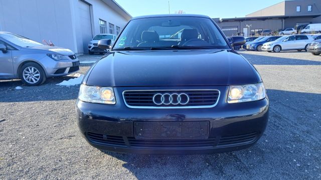 Audi A3 1.6 Attraction