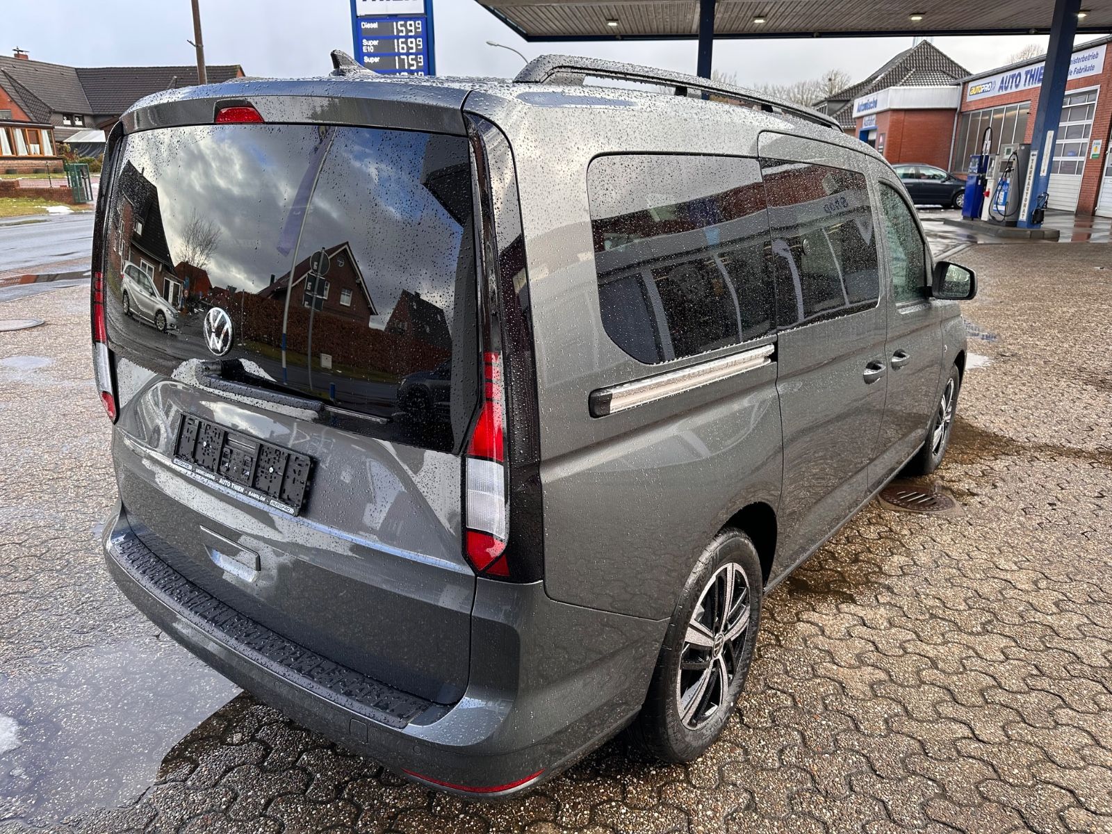 Fahrzeugabbildung Volkswagen Caddy Maxi 2.0 TDI DSG Pano/ACC/LED/APP/7-Sitzer