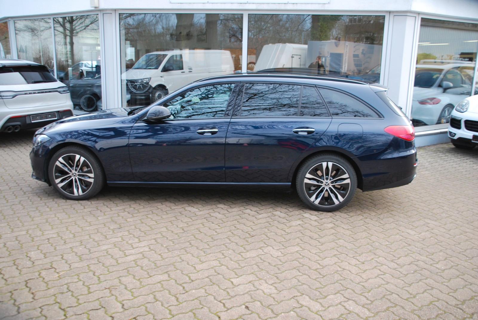 Mercedes-Benz Modell C 300 T e Avantgarde Interieur,