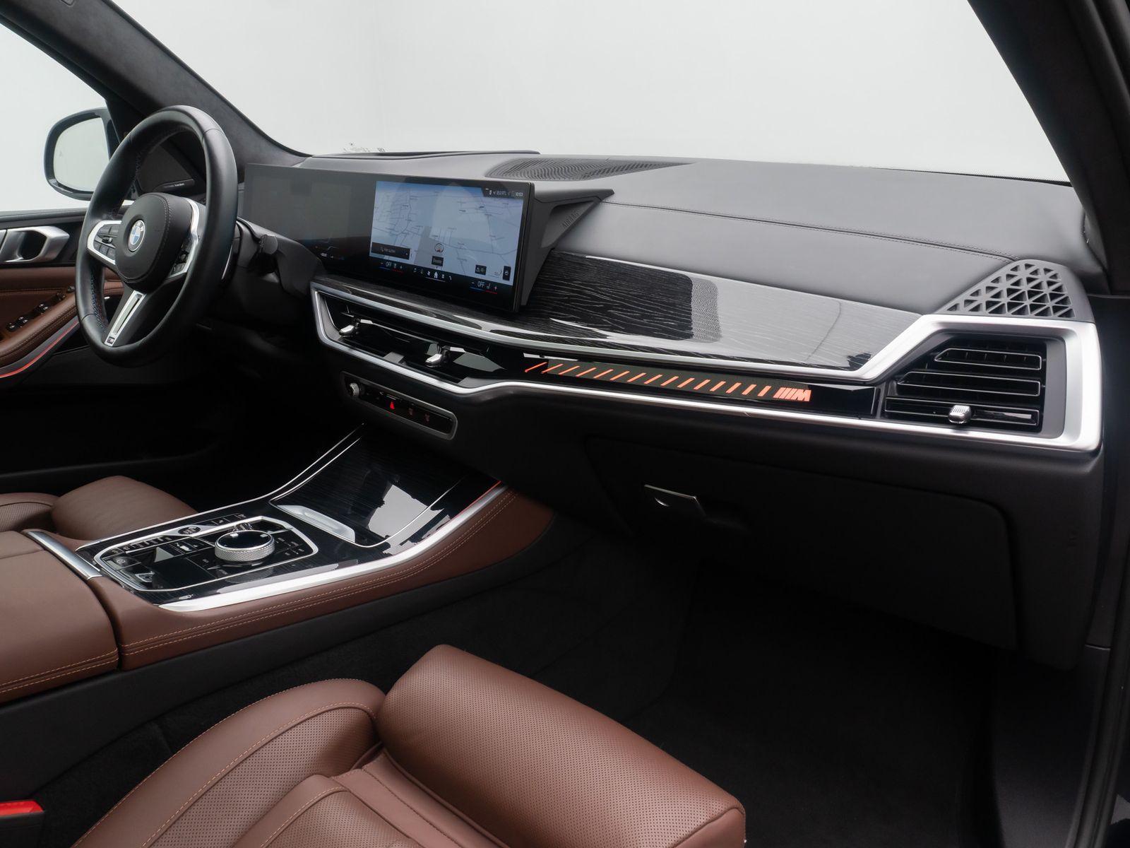 Fahrzeugabbildung BMW X5 M60i SkyLoung 360&deg; H/K Massage Individual 22"