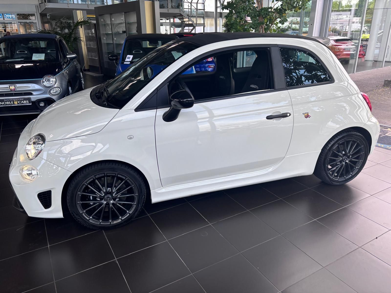 Fahrzeugabbildung Abarth 695C BEATS NAVI ALU