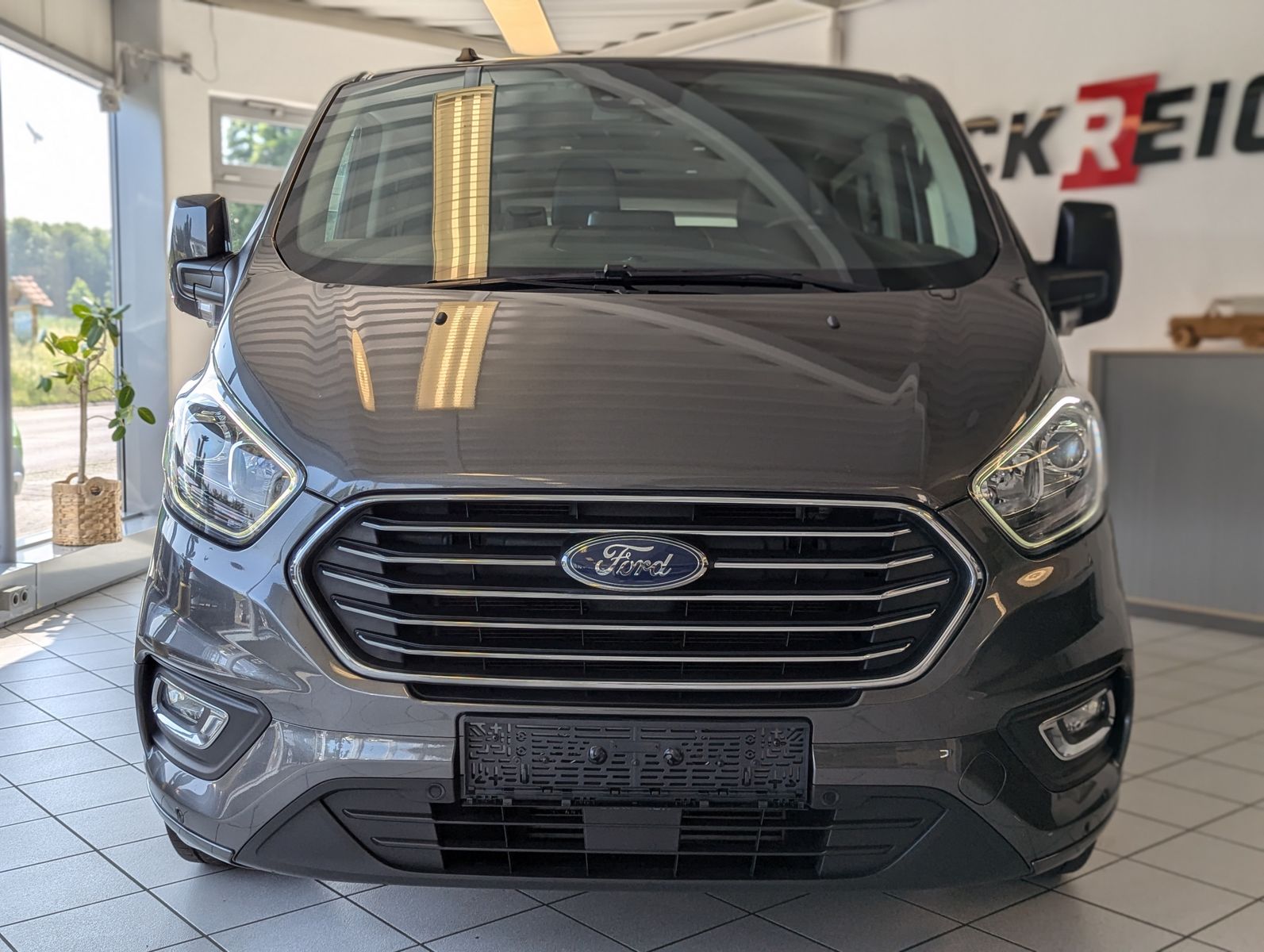 FORD Tourneo Custom 320 L2 Aut. Titanium 9-Sitze Cam - Image 2