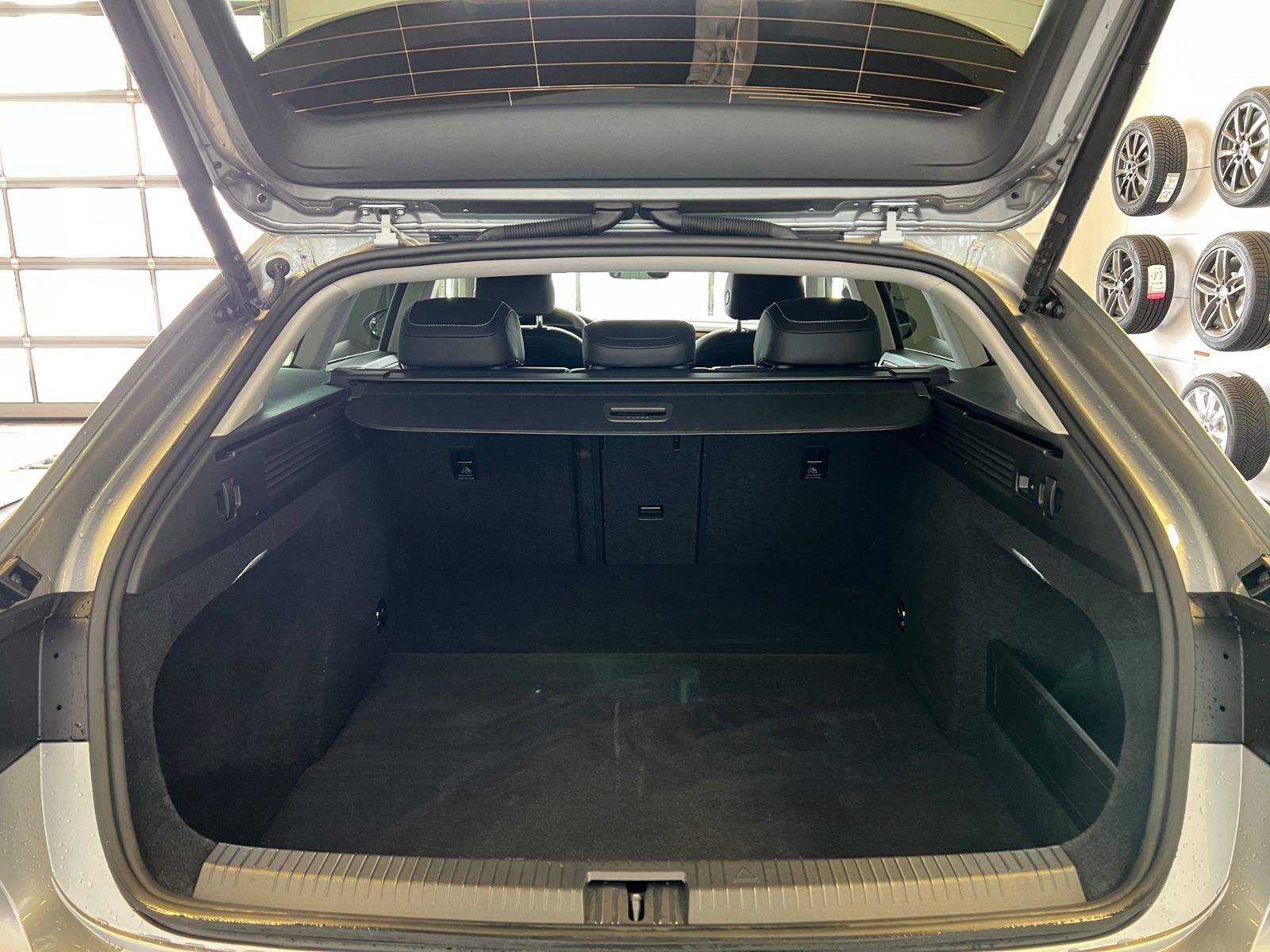 Fahrzeugabbildung Volkswagen Arteon Shooting Brake Elegance 2.0 TDI DSG *AHK,