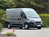Peugeot Boxer Kasten Hochraum 435 L2H2 Premium Elektromo - silberne Peugeot Boxer