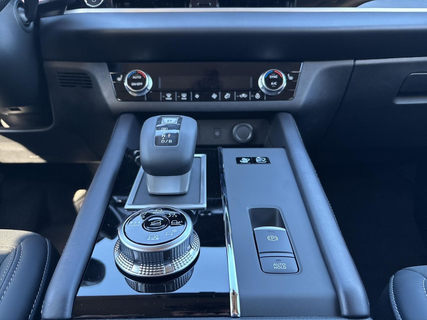 Mitsubishi Outlander Plug-in Hybrid Intro Edition 2,4l Memo