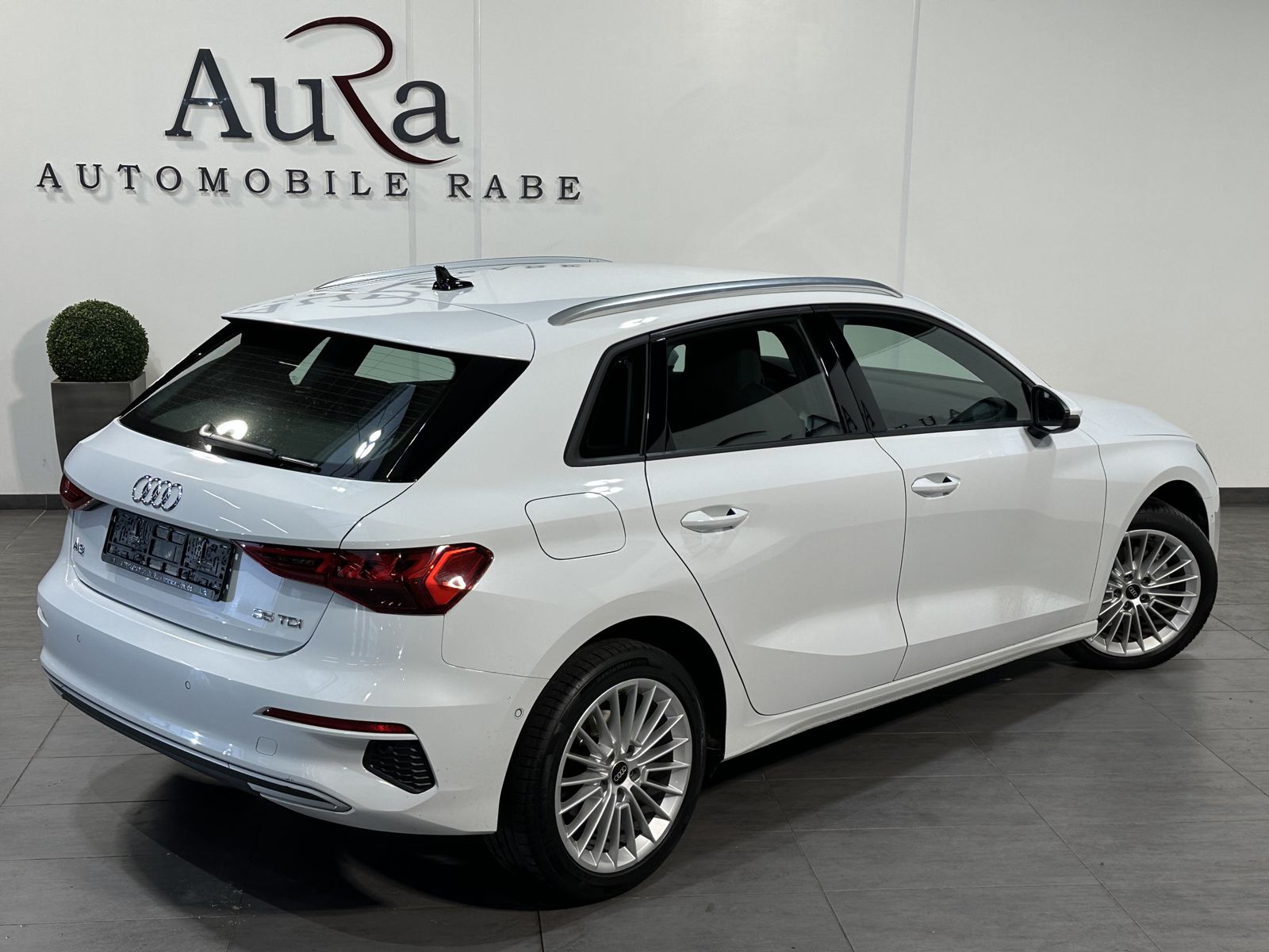 Fahrzeugabbildung Audi A3 SpT 35 TDI Advanced NAV+LED+VC+CARPLAY+1HD+PP