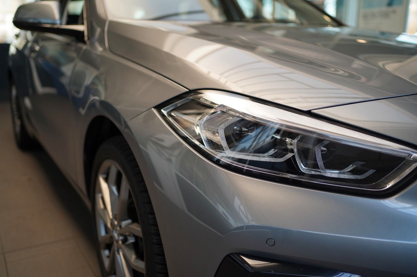 Fahrzeugabbildung BMW 120i Sport Line +PDC+Lenkradheiz.+LED+Sportsitze