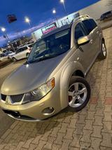 Mitsubishi Outlander 2,2 Diesel 7-Sitzer Leder - Mitsubishi Outlander in Magdeburg
