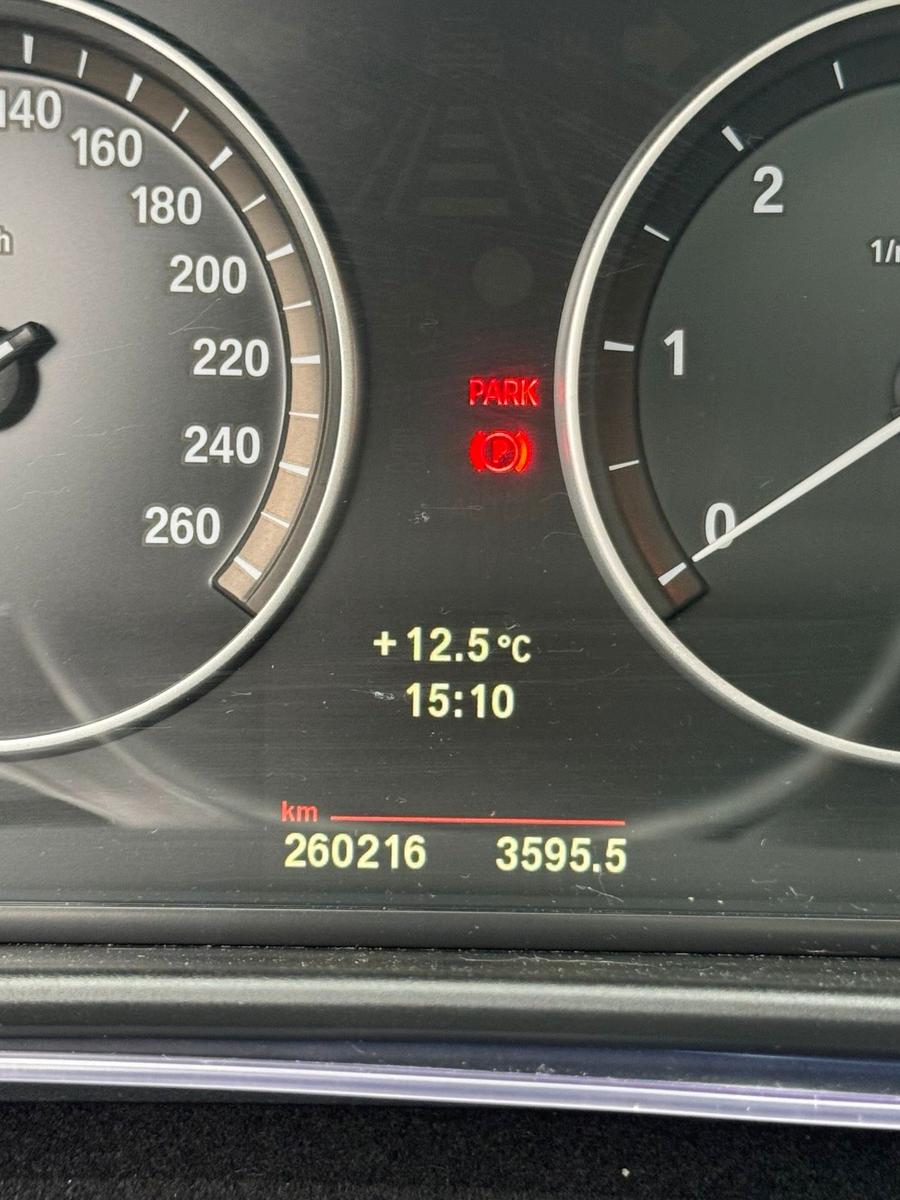 BMW 520 2011 — photo 13