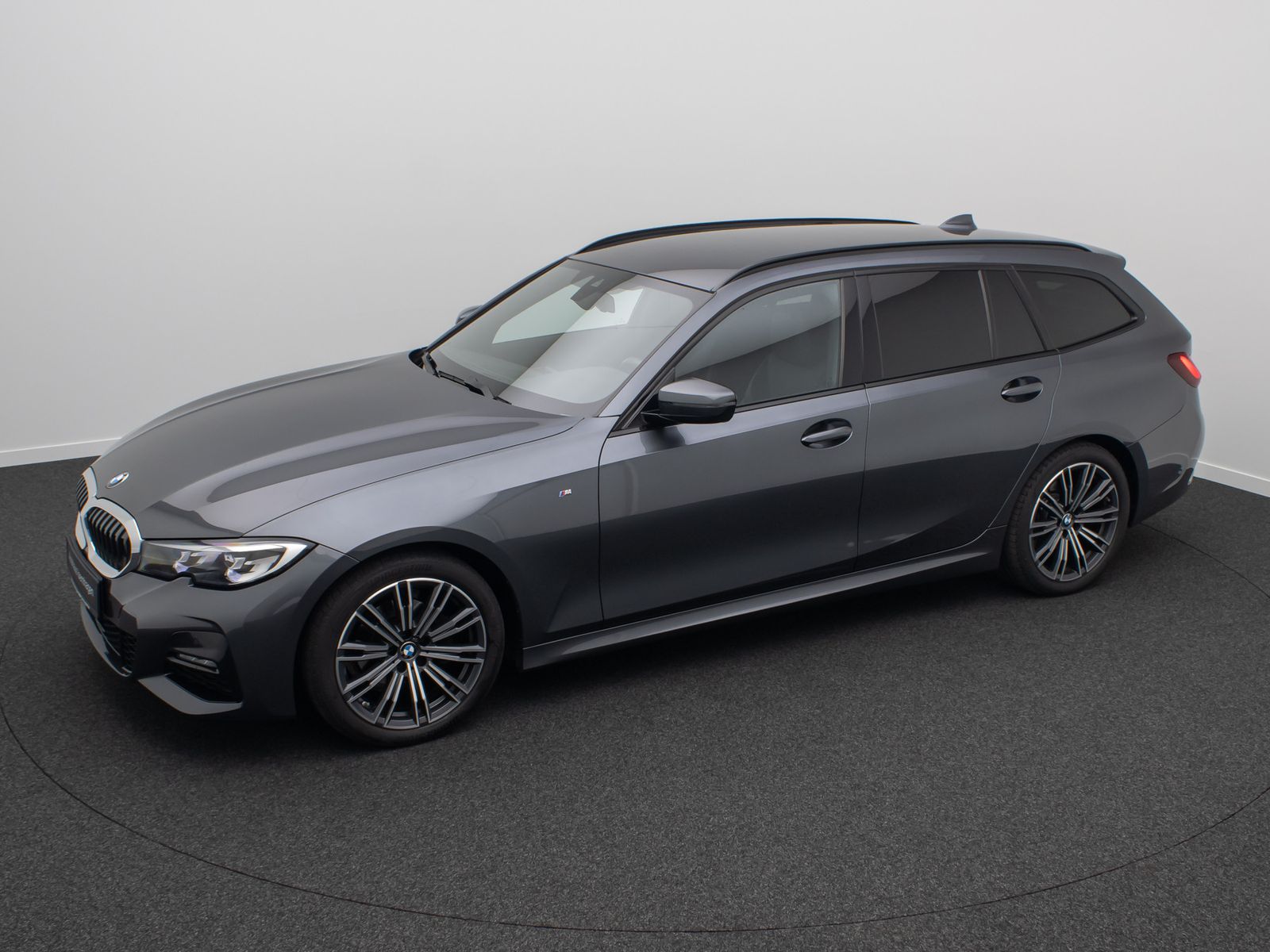 Fahrzeugabbildung BMW 318d M Sport Navi LED AHK DAB FernlichtAss