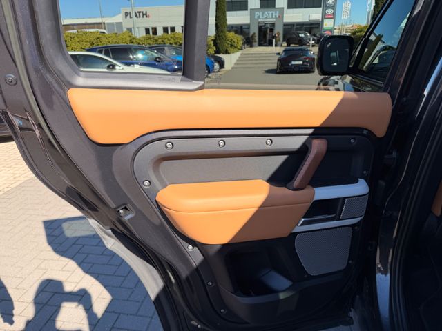 Land Rover Defender 130 First Edition Vollausstatttung