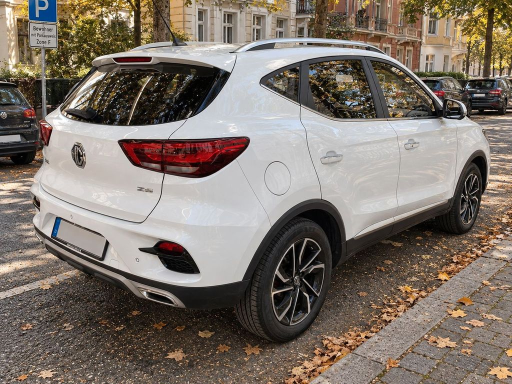 Image of MG ZS