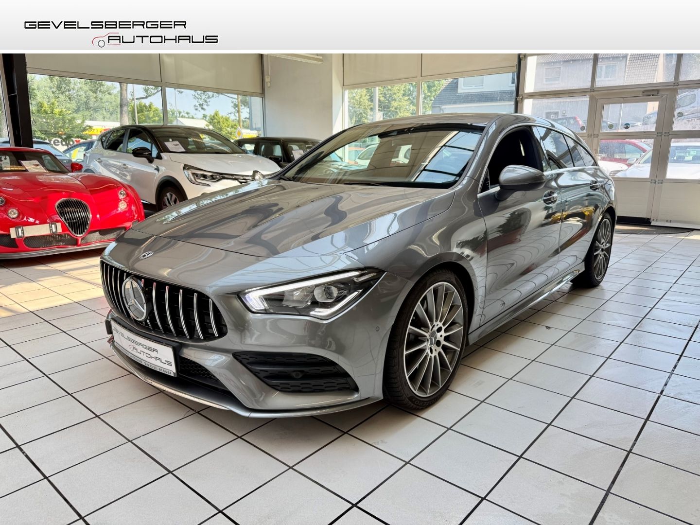 MERCEDES-BENZ CLA 200 Shooting Brake AMG-Line Digitales Cockpi