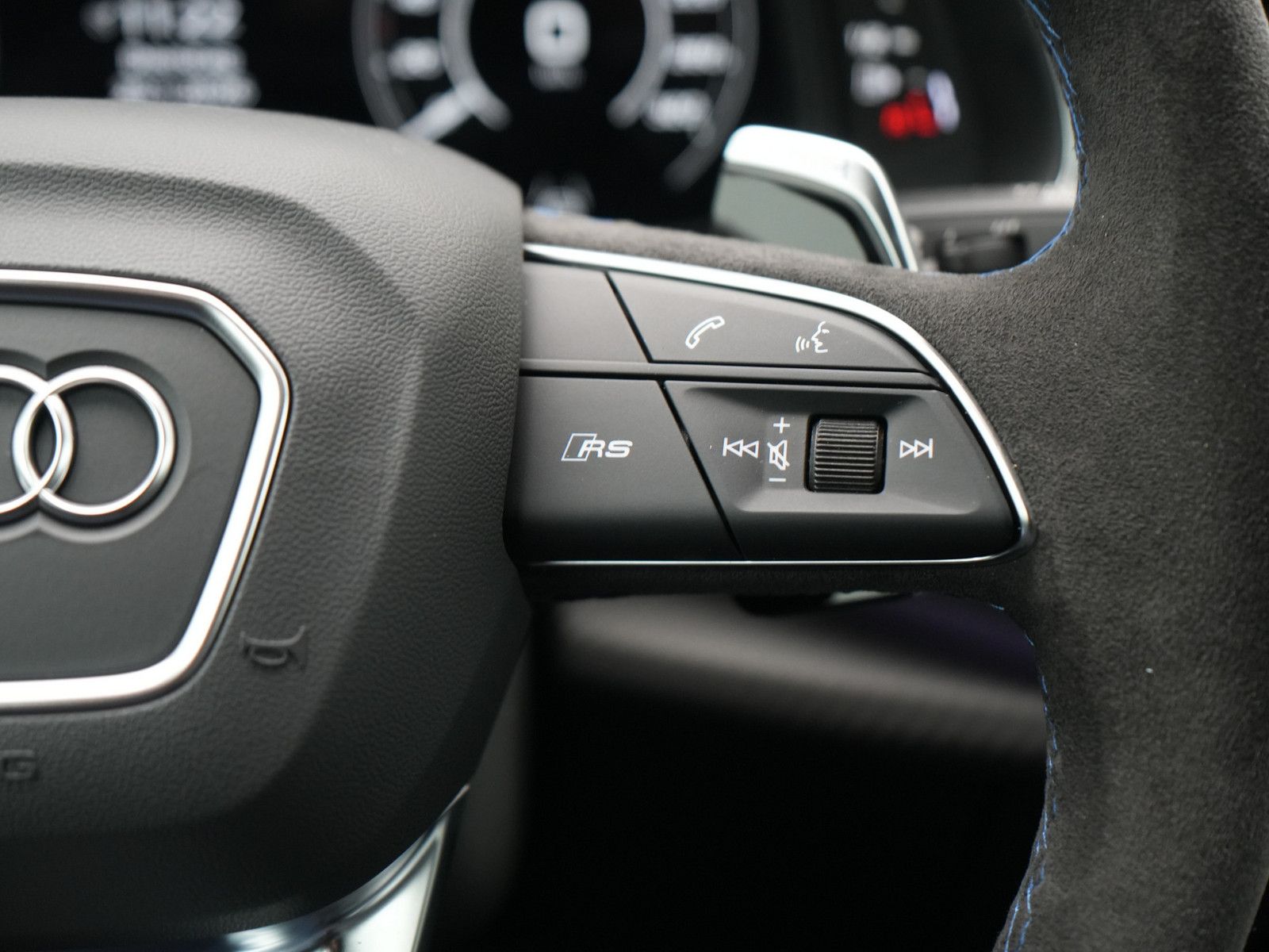 Audi RSQ8 - Bild 14