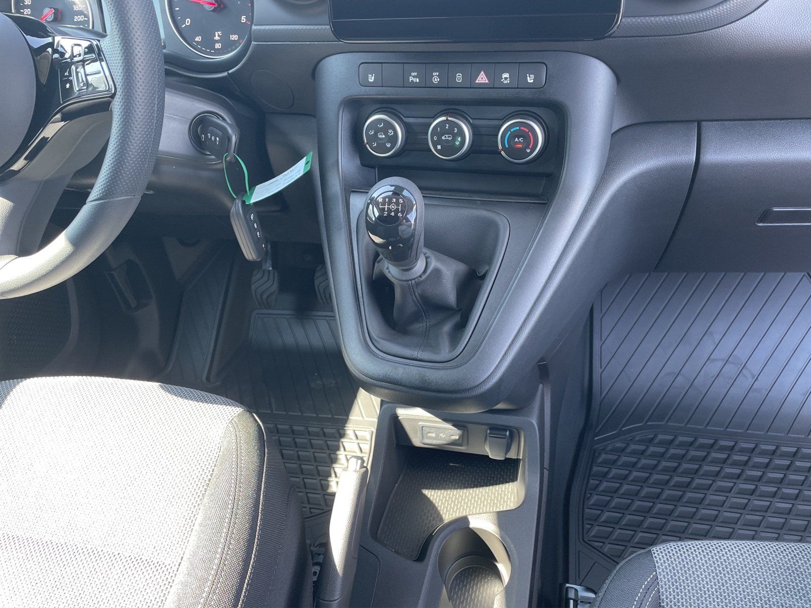Fahrzeugabbildung Mercedes-Benz Citan 110 CDI Kasten BASE Kamera MBUX AHK Spurh