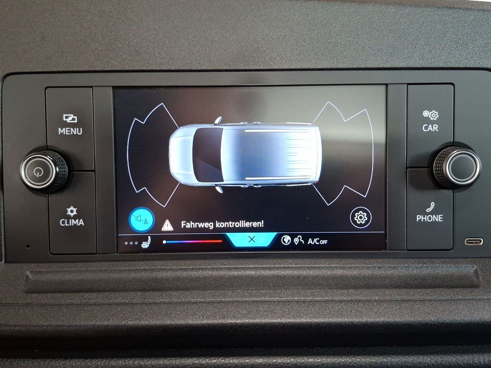 Fahrzeugabbildung Volkswagen Caddy TDI Kasten Maxi Klima AHK DAB PDC SH