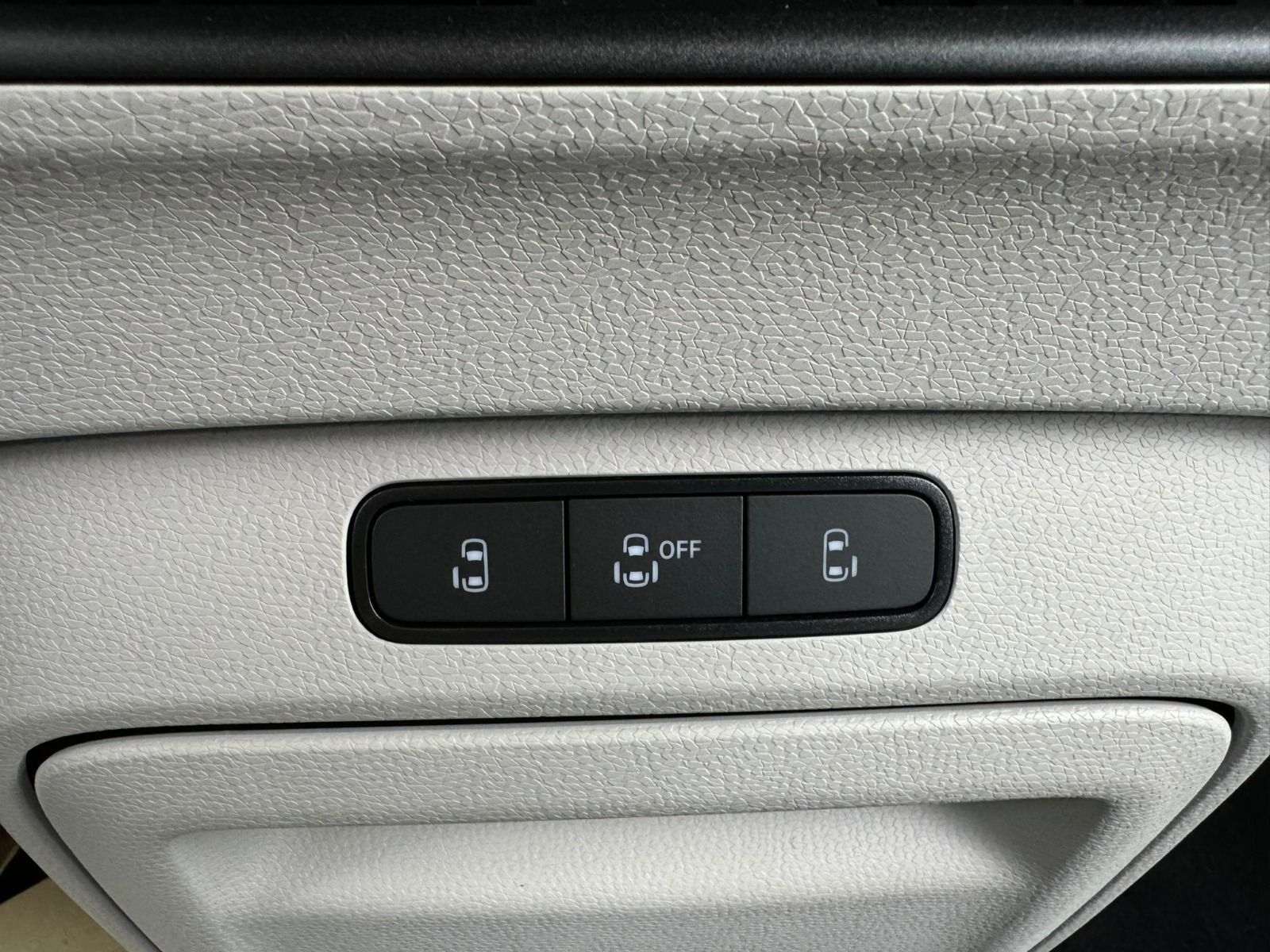 Fahrzeugabbildung Volkswagen ID.Buzz Pro*360°CAM*AHK*ACC*SideAss*eSchiebe+Hec